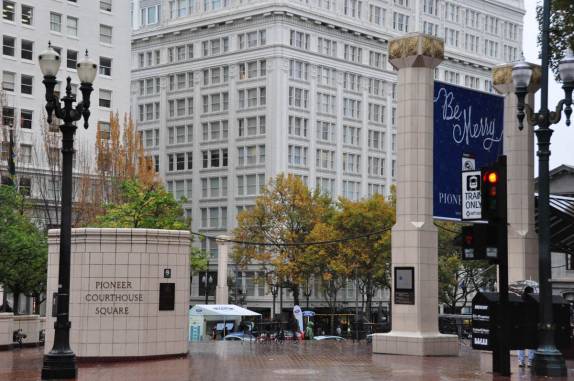 Praça central de Portland, no Oregon, oeste dos Estados Unidos